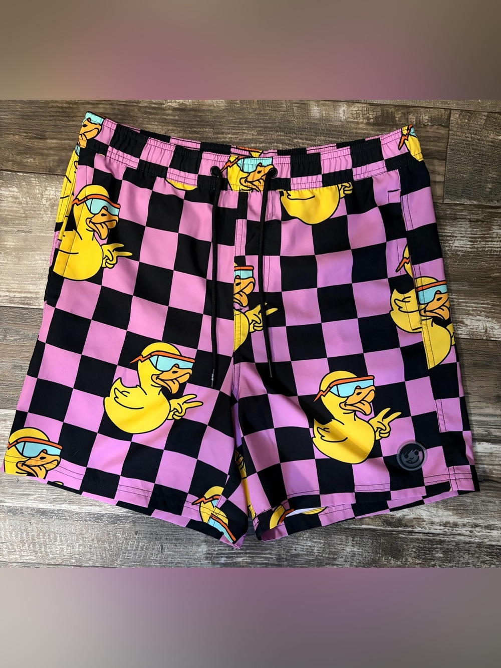 Neff Men’s Checkered Swim Trunks Pink Black Duck Graphic Board Shorts Large NWOT